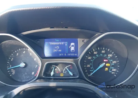 2013 Ford Focus Se z USA, uszkodzony, nr VIN 1FADP3K28DL186748